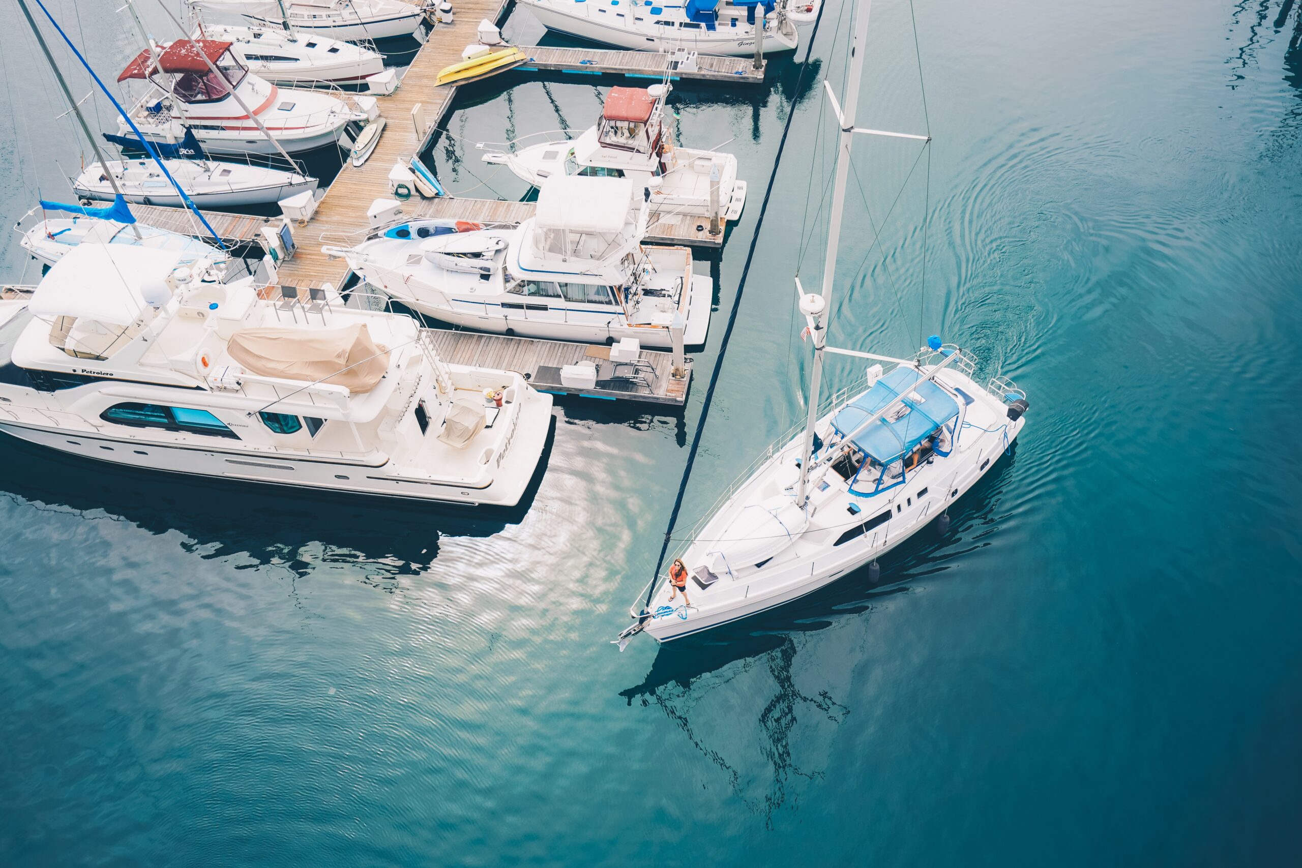 sail boat leaving slip